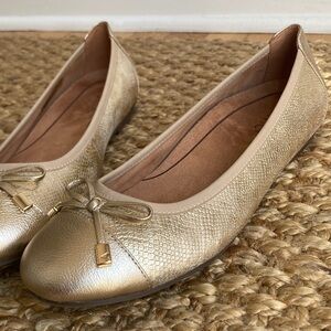 Vionic Minna Ballet Flat. Size 9.5